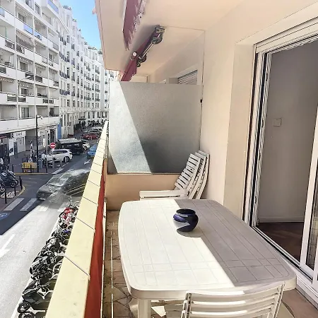 1 Bedroom Latour Maubourg Riviera 245