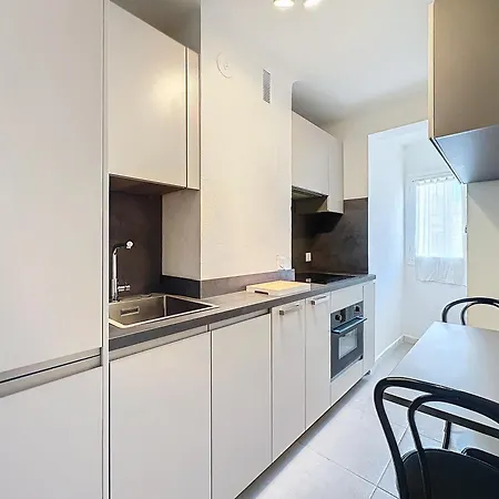Appartement 1 Bedroom Latour Maubourg Riviera 245